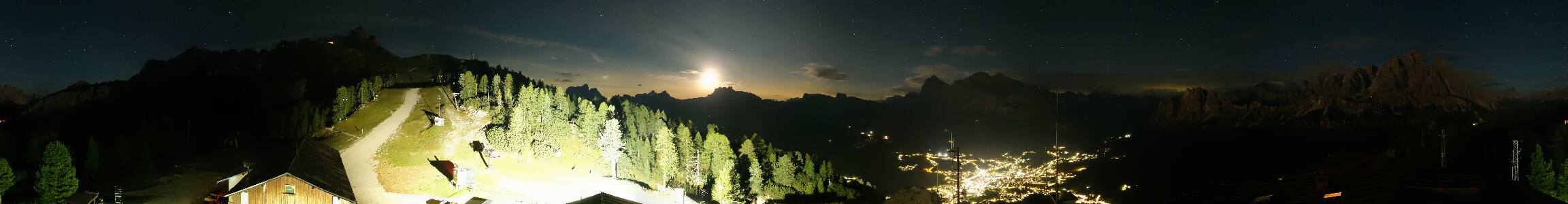 Cortina d'Ampezzo Rifugio Faloria snow cam captured at 20 September 2026 at 11:53 pm GMT+2