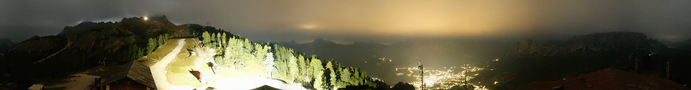 Cortina d'Ampezzo Rifugio Faloria snow cam captured at 30 September 2026 at 11:40 pm GMT+2