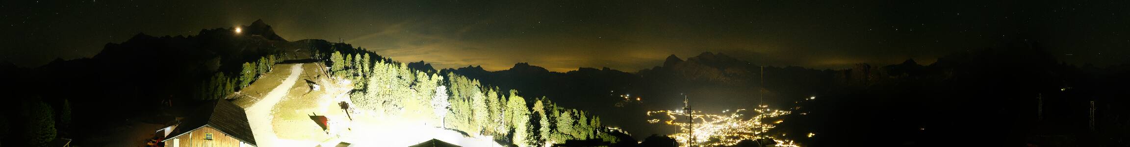 Cortina d'Ampezzo Rifugio Faloria snow cam captured at 4 October 2026 at 11:58 pm GMT+2