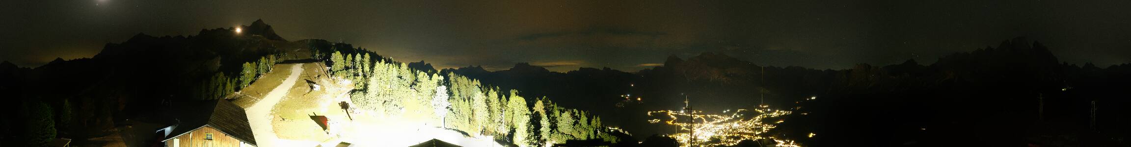 Cortina d'Ampezzo Rifugio Faloria snow cam captured at 6 October 2026 at 4:48 am GMT+2