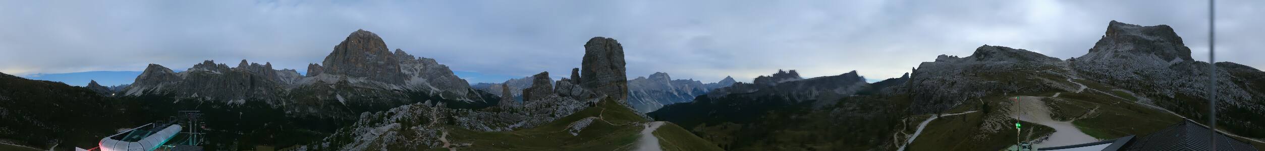 Cortina d’Ampezzo, 5 Torri Cortina d'Ampezzo - 5 Torri (2255m) snow cam captured at 23 September 2026 at 11:55 pm GMT+2