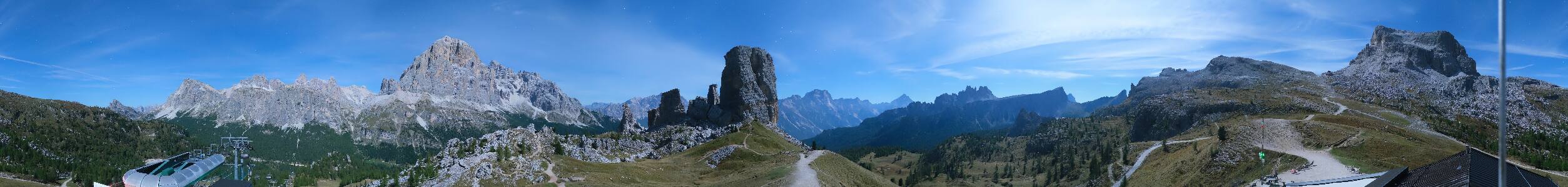 Cortina d’Ampezzo, 5 Torri Cortina d'Ampezzo - 5 Torri (2255m) snow cam captured at 26 September 2026 at 11:52 pm GMT+2