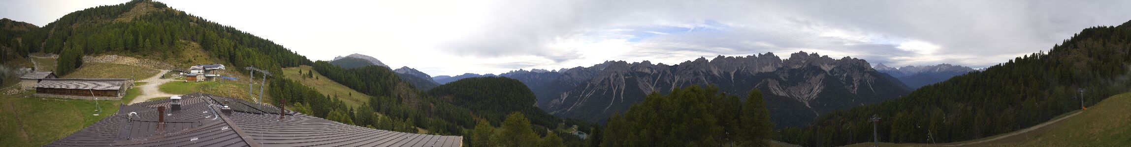 Forni di Sopra Malga Varmost snow cam captured at 6 October 2026 at 9:26 am GMT+2