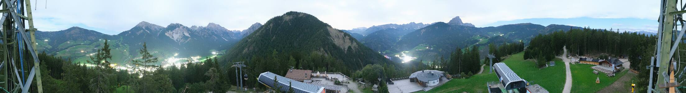 Kronplatz Piz de Plaies snow cam captured at 23 September 2026 at 11:57 pm GMT+2