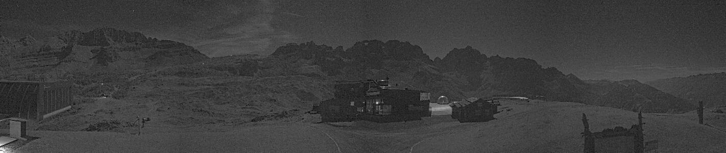 Madonna di Campiglio Madonna di Campiglio Spinale Live 8k snow cam captured at 26 September 2026 at 11:55 pm GMT+2