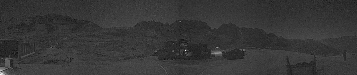 Madonna di Campiglio Madonna di Campiglio Spinale Live 8k snow cam captured at 27 September 2026 at 11:52 pm GMT+2