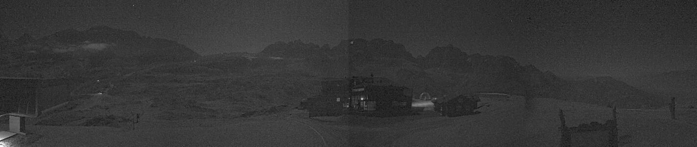 Madonna di Campiglio Madonna di Campiglio Spinale Live 8k snow cam captured at 28 September 2026 at 11:57 pm GMT+2