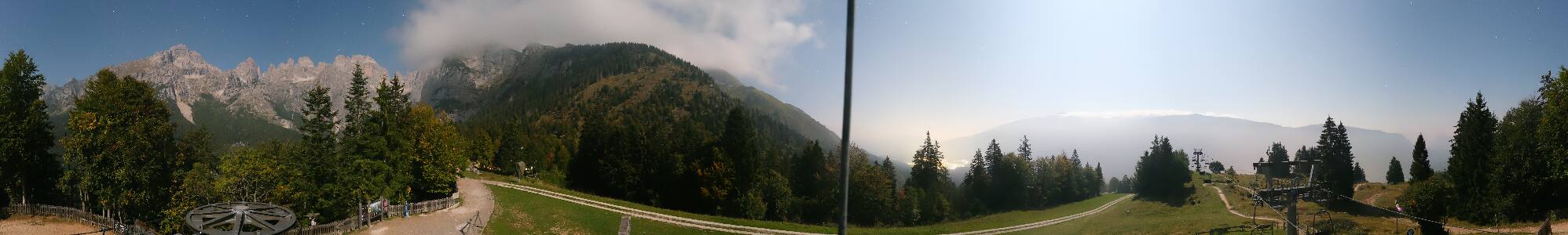 Molveno Pradel snow cam captured at 28 September 2026 at 11:58 pm GMT+2