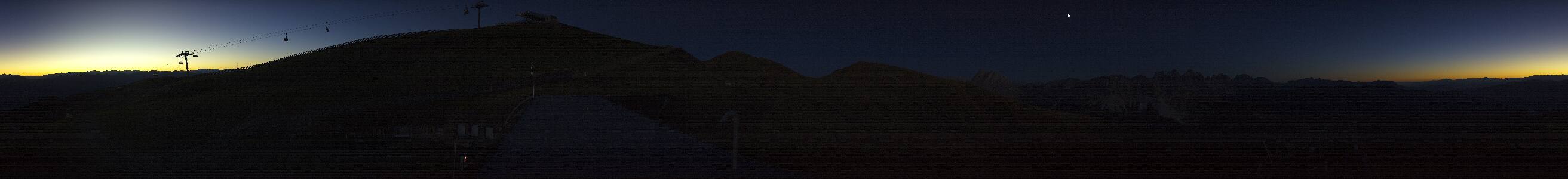 Monte Fana Pfannspitz snow cam captured at 22 September 2026 at 7:49 pm GMT+2