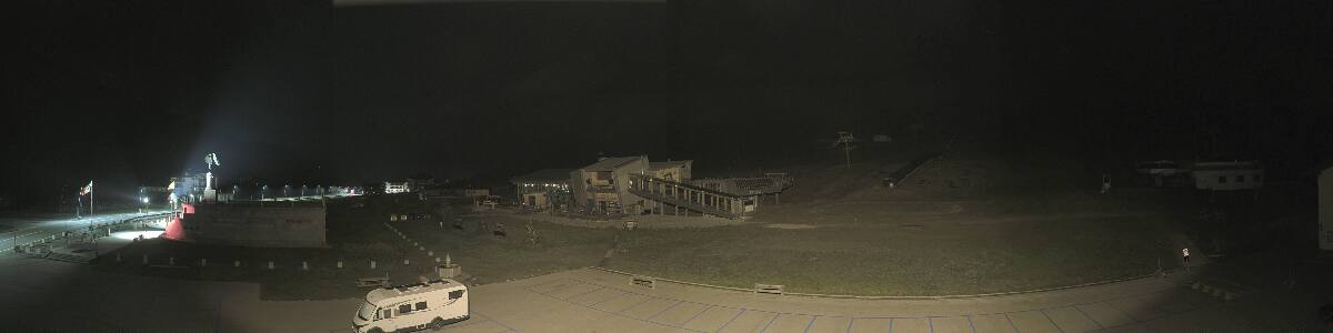 Passo del Tonale Passo del Tonale (1883 m) snow cam captured at 12 September 2026 at 11:58 pm GMT+2