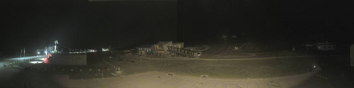 Passo del Tonale Passo del Tonale (1883 m) snow cam captured at 3 October 2026 at 11:57 pm GMT+2