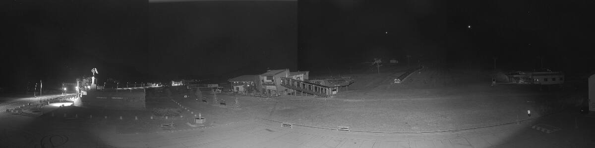 Passo del Tonale Passo del Tonale (1883 m) snow cam captured at 5 October 2026 at 11:52 pm GMT+2