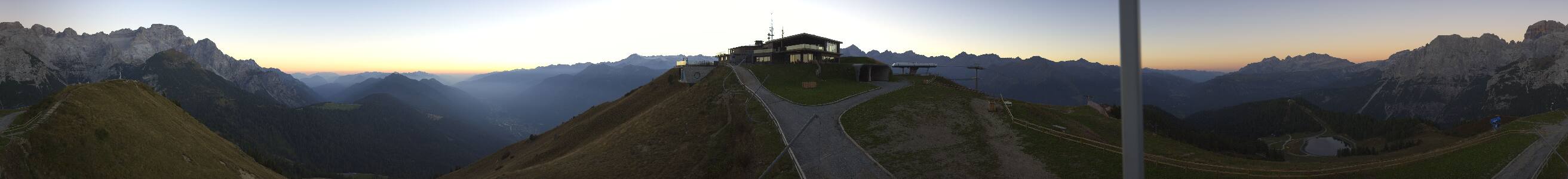 Pinzolo Doss Del Sabion snow cam captured at 27 September 2026 at 7:18 pm GMT+2