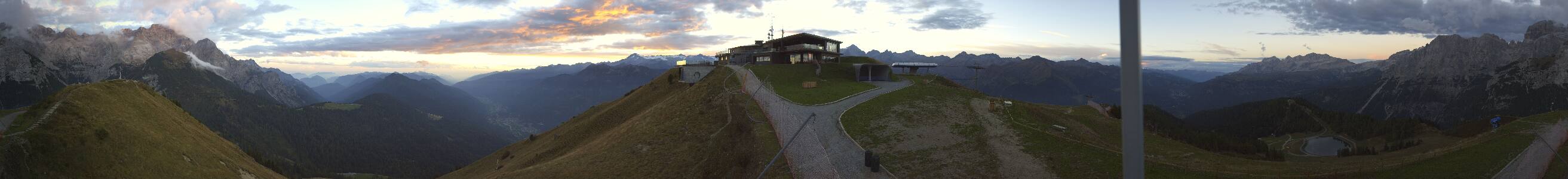 Pinzolo Doss Del Sabion snow cam captured at 5 October 2026 at 7:00 pm GMT+2