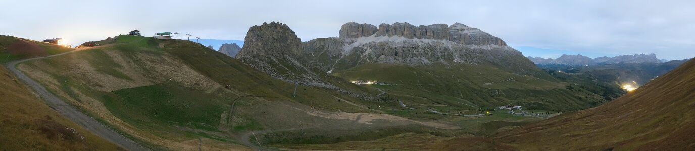 Pordoi Pass snow cam captured at 23 September 2026 at 11:58 pm GMT+2