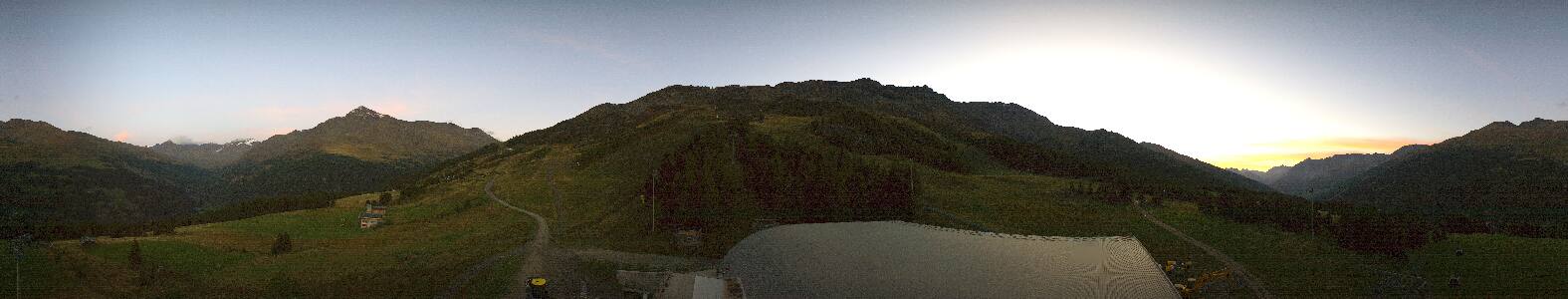 Santa Caterina Valfurva Plaghera snow cam captured at 19 September 2026 at 7:47 pm GMT+2