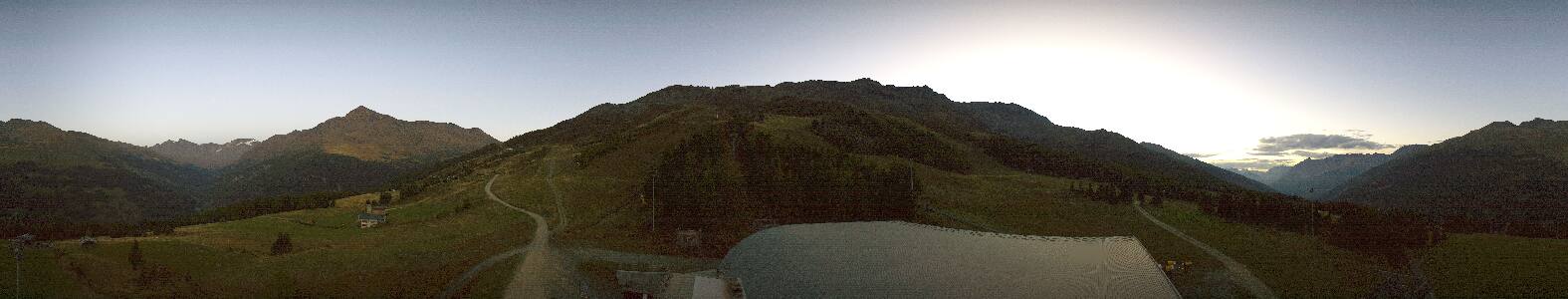 Santa Caterina Valfurva Plaghera snow cam captured at 28 September 2026 at 7:15 pm GMT+2