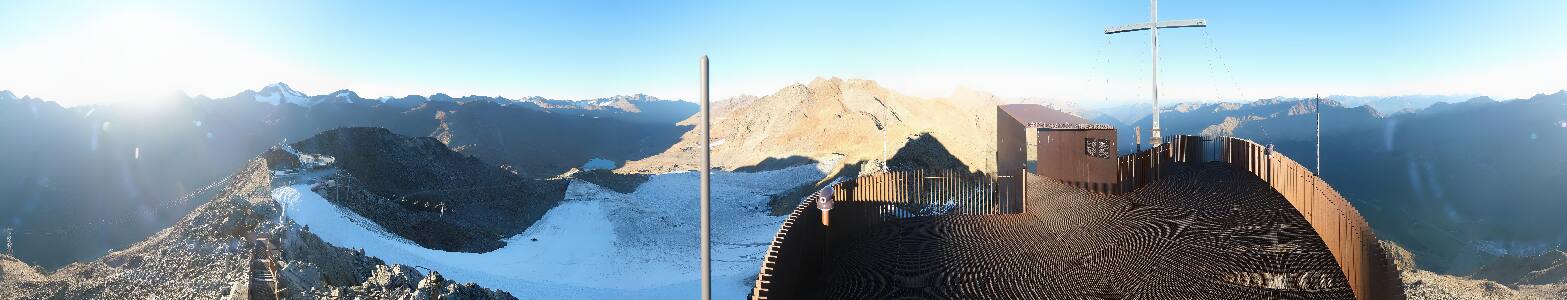 Schnals Grawand snow cam captured at 15 September 2026 at 6:52 pm GMT+2