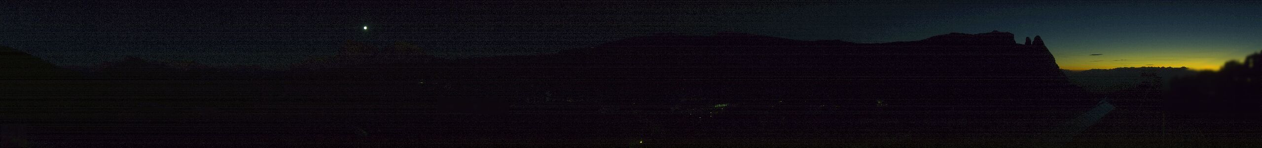 Seiser Alm Compatsch snow cam captured at 25 September 2026 at 7:44 pm GMT+2