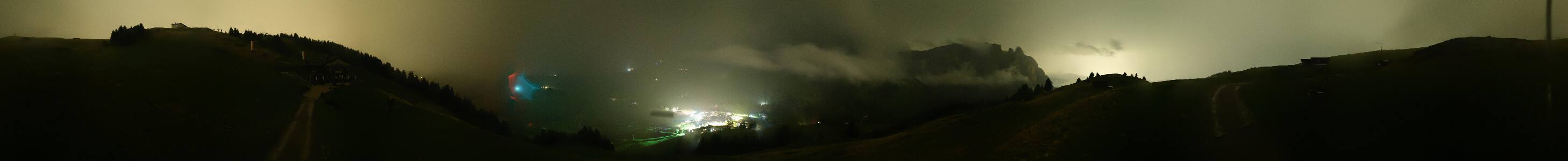 Seiseralm Puflatsch snow cam captured at 16 September 2026 at 11:52 pm GMT+2
