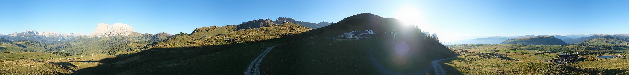 Seiseralm Punta d’oro snow cam captured at 15 September 2026 at 6:19 pm GMT+2
