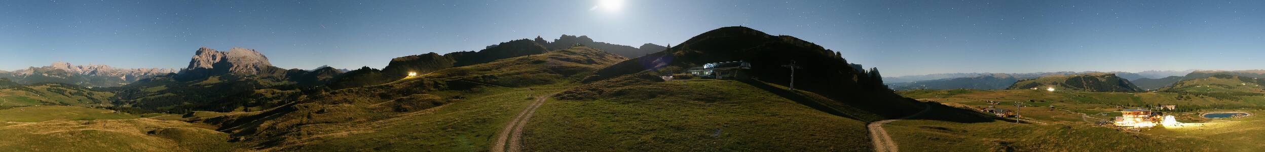 Seiseralm Punta d’oro snow cam captured at 22 September 2026 at 11:52 pm GMT+2
