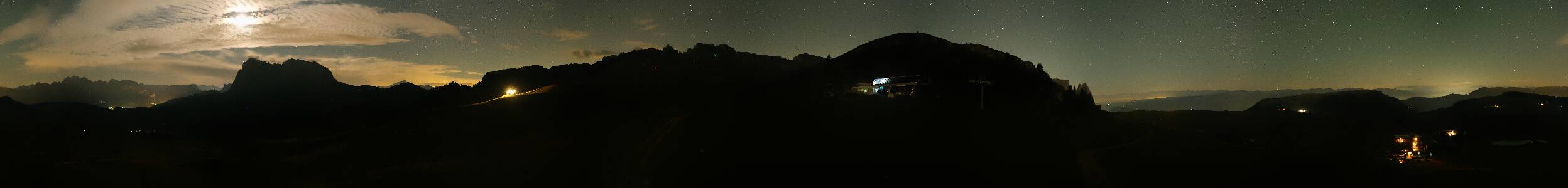 Seiseralm Punta d’oro snow cam captured at 6 October 2026 at 4:09 am GMT+2