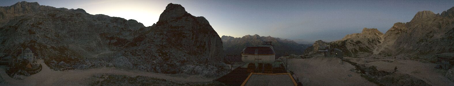 Sella Nevea Rifugio Celso Gilberti snow cam captured at 29 September 2026 at 7:15 pm GMT+2