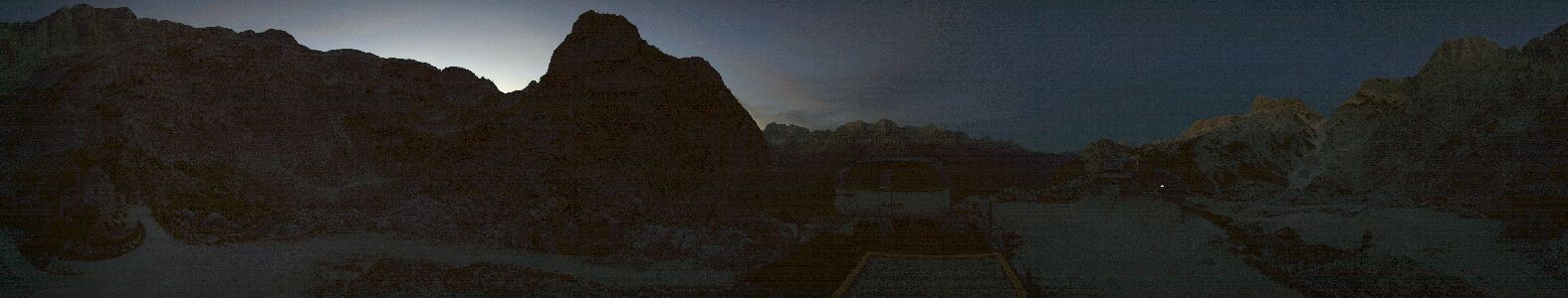 Sella Nevea Rifugio Celso Gilberti snow cam captured at 2 October 2026 at 7:14 pm GMT+2