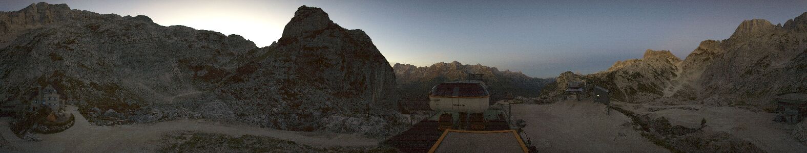 Sella Nevea Rifugio Celso Gilberti snow cam captured at 4 October 2026 at 7:07 pm GMT+2