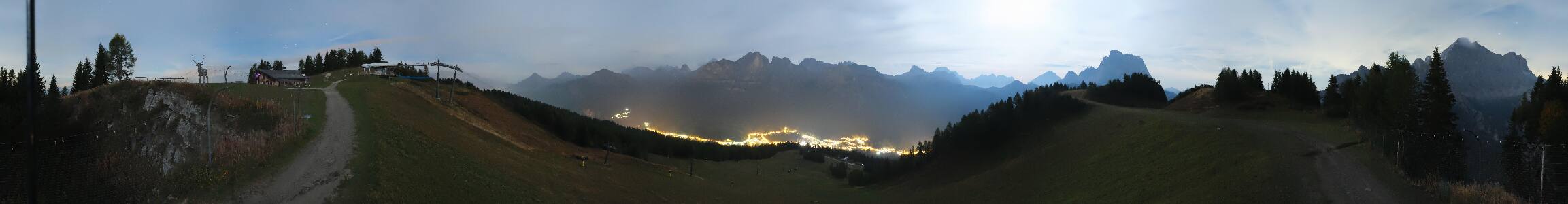Selva di Cadore Pescul snow cam captured at 1 October 2026 at 11:45 pm GMT+2