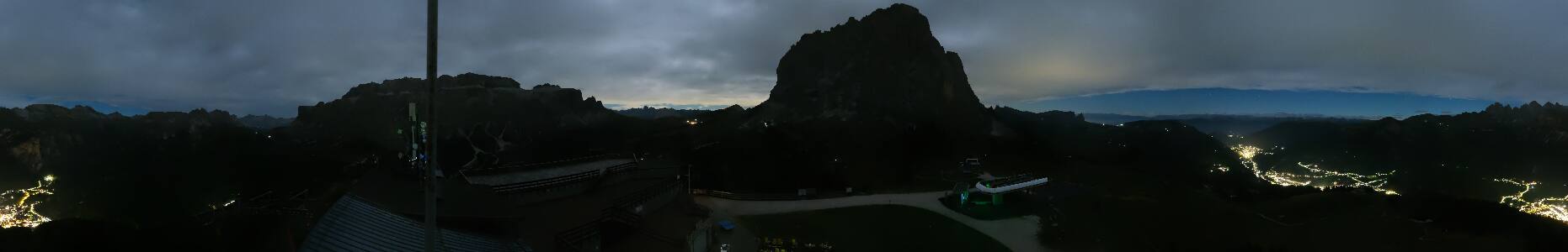 Val Gardena Ciampinoi snow cam captured at 23 September 2026 at 11:51 pm GMT+2