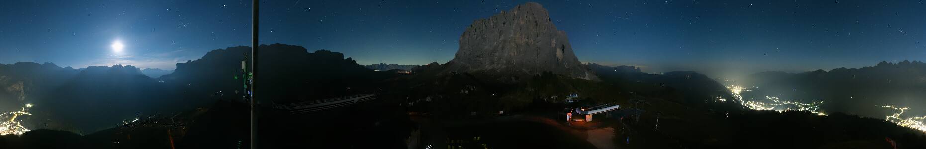 Val Gardena Ciampinoi snow cam captured at 2 October 2026 at 11:46 pm GMT+2