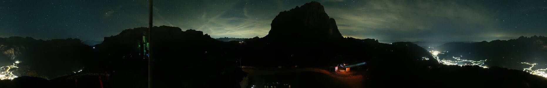 Val Gardena Ciampinoi snow cam captured at 4 October 2026 at 11:52 pm GMT+2
