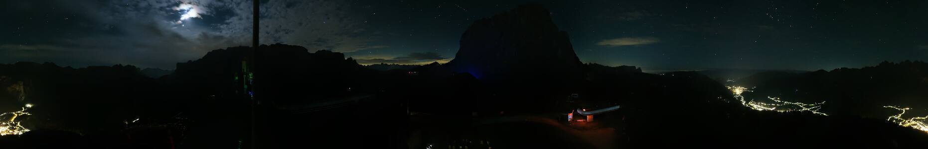 Val Gardena Ciampinoi snow cam captured at 6 October 2026 at 4:39 am GMT+2