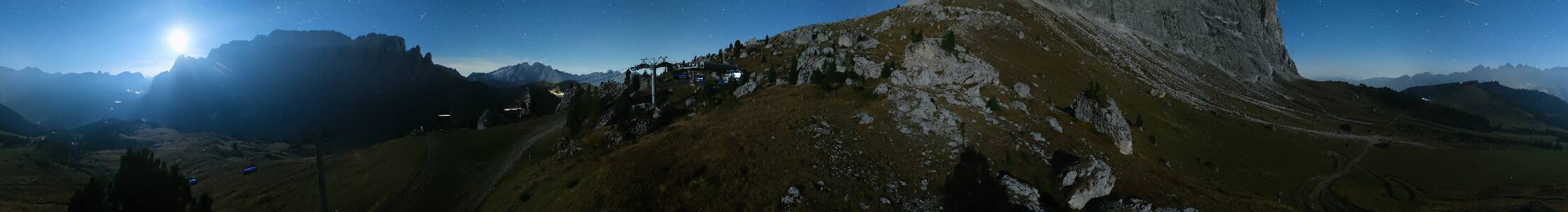 Val Gardena Citta dei Sassi snow cam captured at 2 October 2026 at 11:46 pm GMT+2