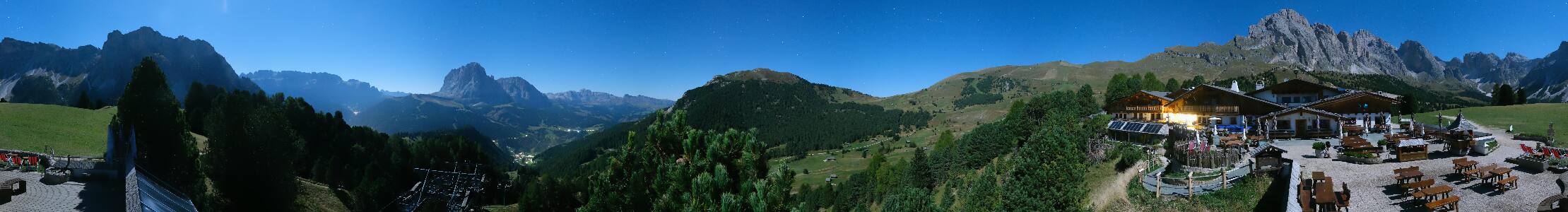 Val Gardena Col Raiser snow cam captured at 27 September 2026 at 11:49 pm GMT+2
