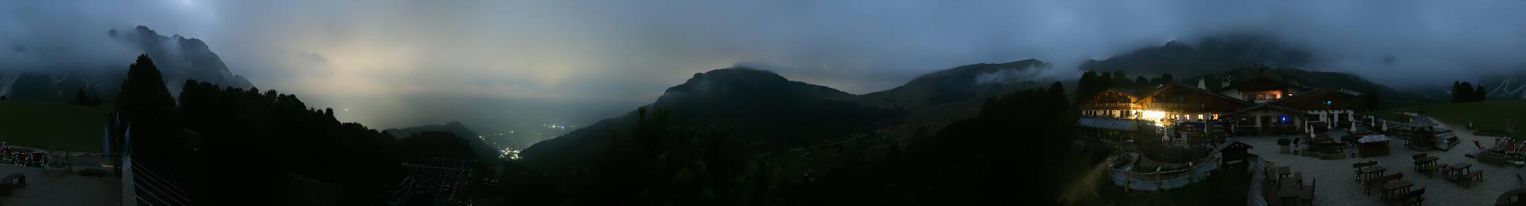 Val Gardena Col Raiser snow cam captured at 29 September 2026 at 11:46 pm GMT+2