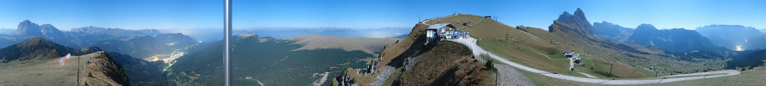Val Gardena Seceda snow cam captured at 28 September 2026 at 11:52 pm GMT+2