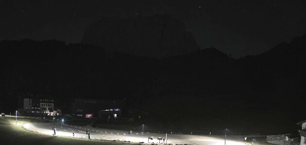 Val Gardena Plan de Gralba Val Gardena Plan de Gralba snow cam captured at 3 October 2026 at 11:56 pm GMT+2