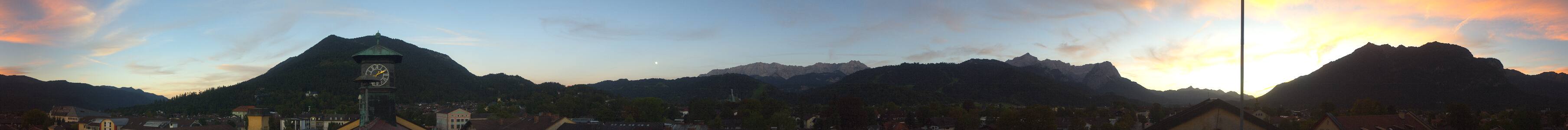 Garmisch-Partenkirchen Rathaus snow cam captured at 23 September 2026 at 7:32 pm GMT+2