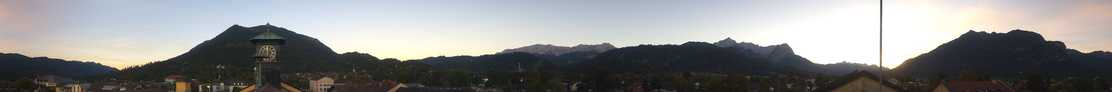 Garmisch-Partenkirchen Rathaus snow cam captured at 26 September 2026 at 7:17 pm GMT+2