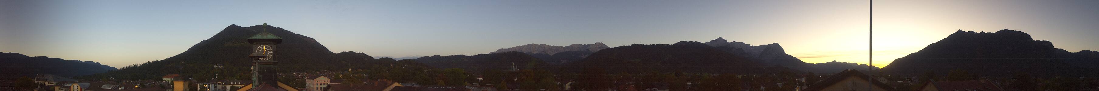 Garmisch-Partenkirchen Rathaus snow cam captured at 28 September 2026 at 7:20 pm GMT+2