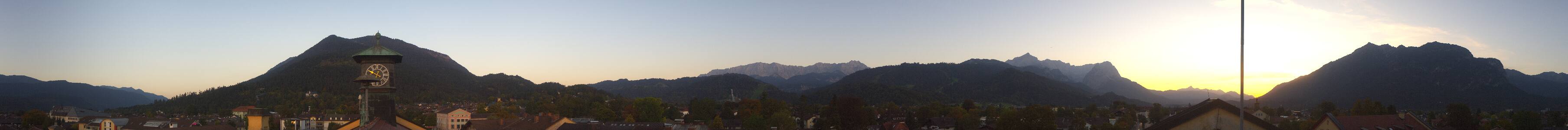Garmisch-Partenkirchen Rathaus snow cam captured at 30 September 2026 at 7:01 pm GMT+2