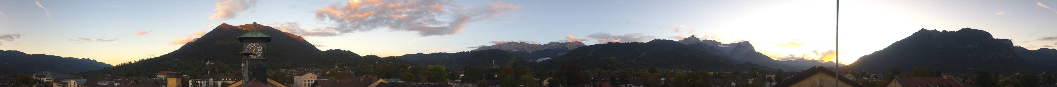 Garmisch-Partenkirchen Rathaus snow cam captured at 5 October 2026 at 6:47 pm GMT+2