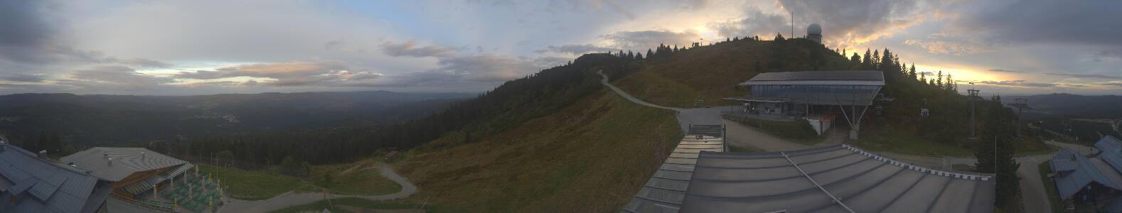 Großer Arber Bergstation snow cam captured at 21 September 2026 at 7:08 pm GMT+2