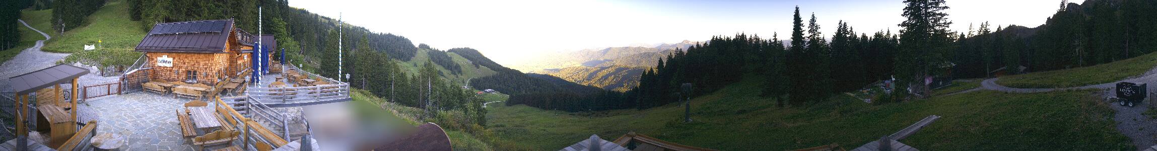 Lenggries BayernHütte am Brauneck snow cam captured at 15 September 2026 at 6:49 pm GMT+2