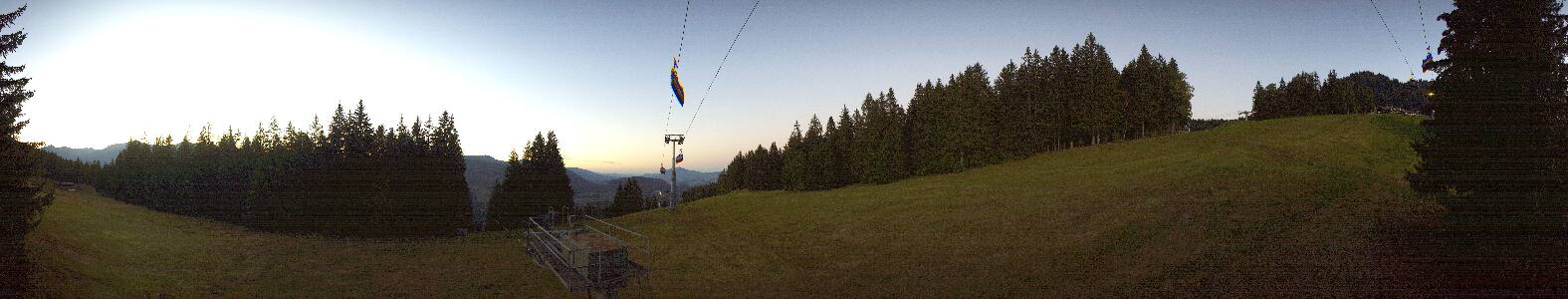 Oberstdorf Ochsenhöfle Berg snow cam captured at 25 September 2026 at 7:32 pm GMT+2