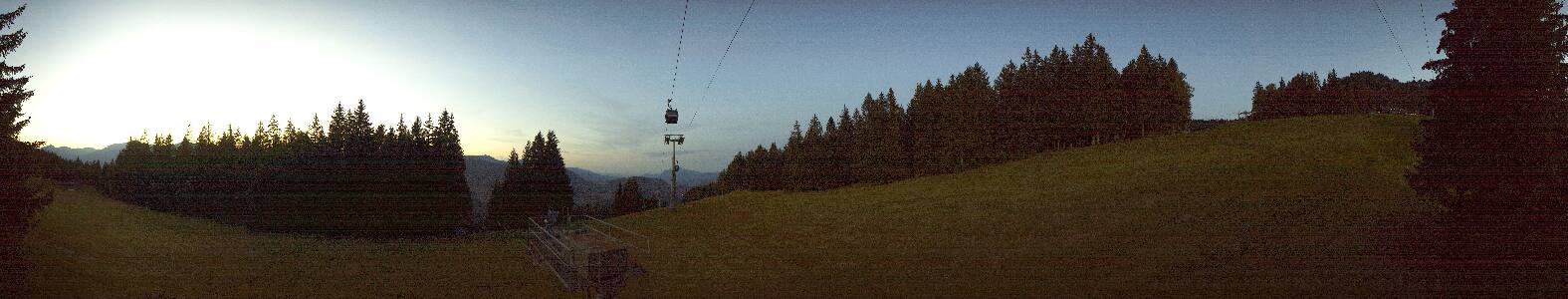 Oberstdorf Ochsenhöfle Berg snow cam captured at 30 September 2026 at 7:33 pm GMT+2