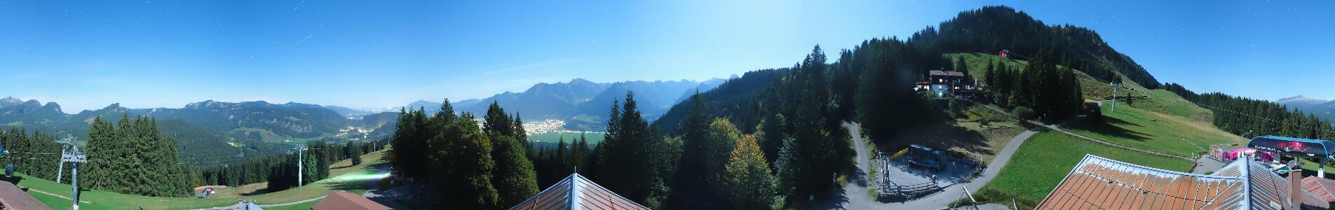 Oberstdorf Söllereck Berg snow cam captured at 28 September 2026 at 11:51 pm GMT+2